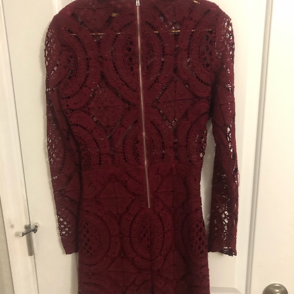 Juniors Lace Dress - Picture 4 of 4